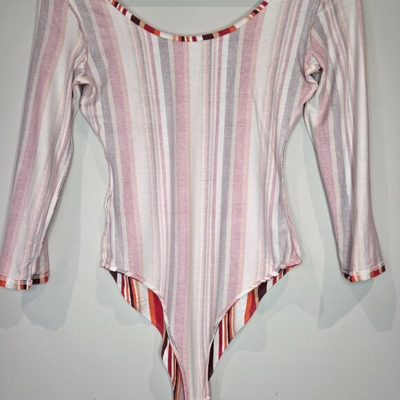 Forever 21 60s Style Bodysuit Size Medium - Picture 6 of 8